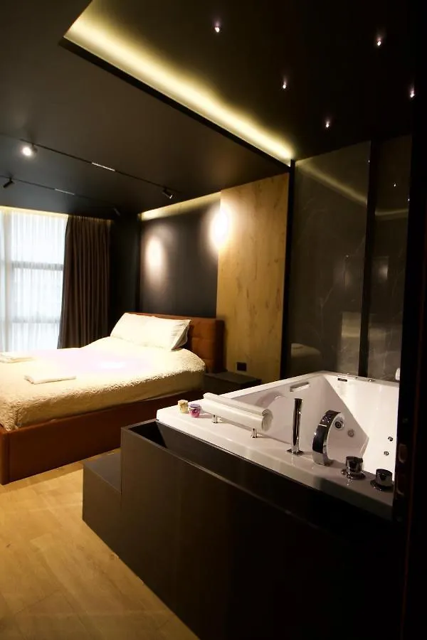 اتصالات King\'S Apartment 