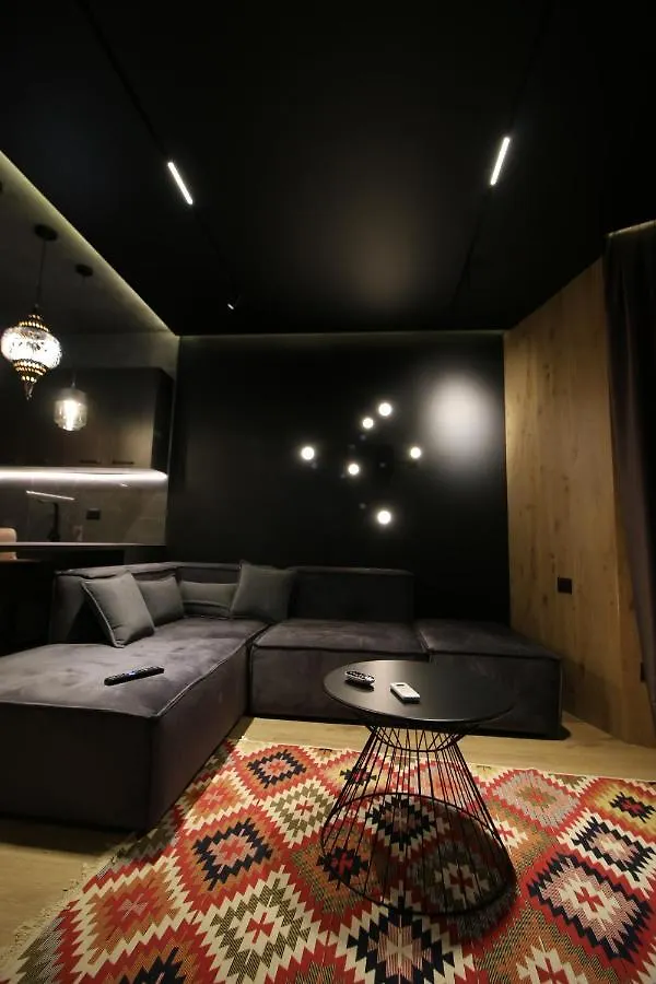 King'S Apartment كورتشي
